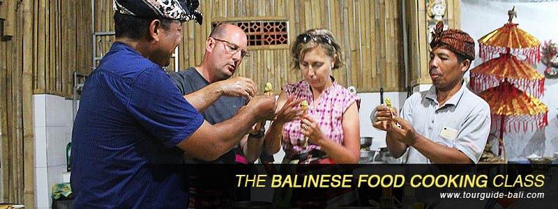 La Clase De Cocinar Comida Balinesa